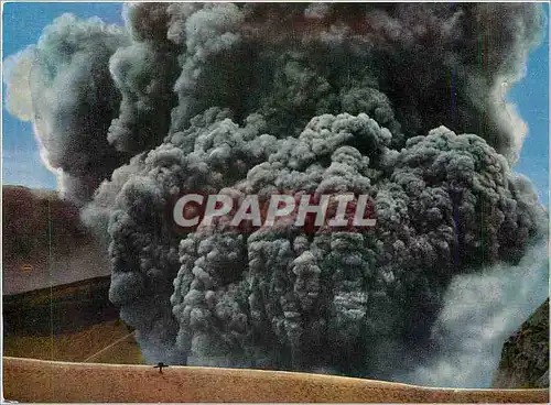 Cartes postales moderne A Pillar of Black Smoke made in to the Sky Mt Aso