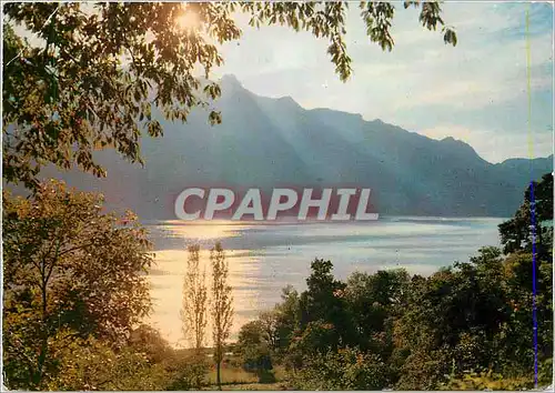 Cartes postales moderne Crepuscule sur Un Lac de Savoie