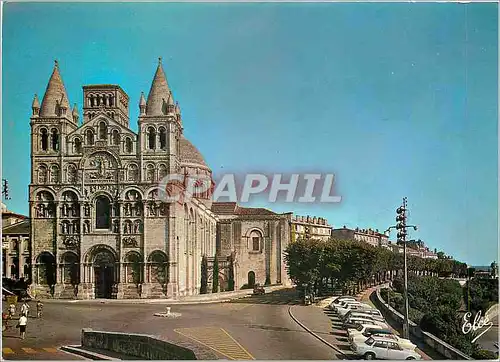 Cartes postales moderne Angouleme Charente La Cathedrale Saint Pierre et le Rempart Desaix
