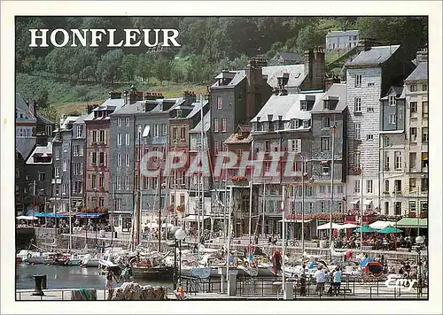 Moderne Karte Honfleur Calvados Le Vieux bassin et les facades typiques du quai Sainte Catherine Bateaux