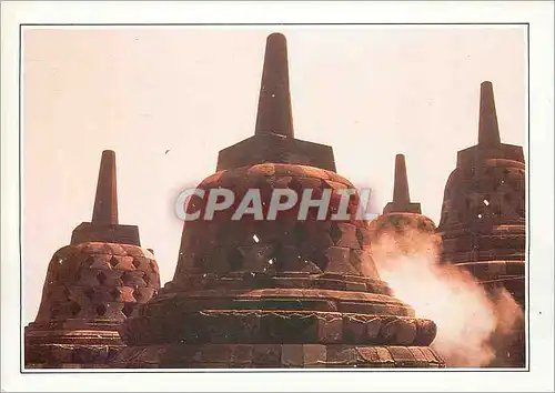 Cartes postales moderne Indonesia Java Le temple de Borobudur