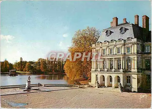 Cartes postales moderne Fontainebleau S et M Le Chateau Cour de la Fontaine