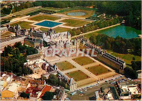 Cartes postales moderne Chateau de Fontainebleau Seine et Marne Vue generale du Chateau