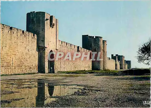 Cartes postales moderne Aigues Mortes Gard La Ville de St Louis Les Remparts