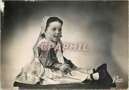 Cartes postales moderne Bretagne Bebe bigouden en costume de fete