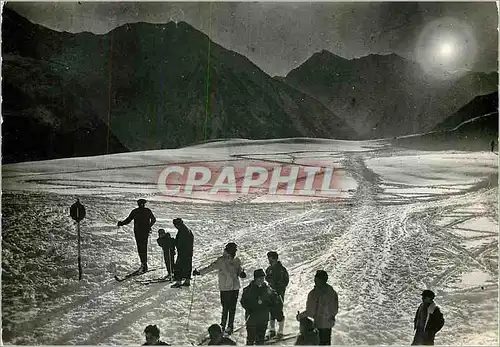 Cartes postales moderne St Lary en Valle d'Aure HP Coucher de soleil Ski