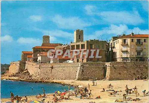 Cartes postales moderne Antibes La Plage de la Gravette et le Remparts