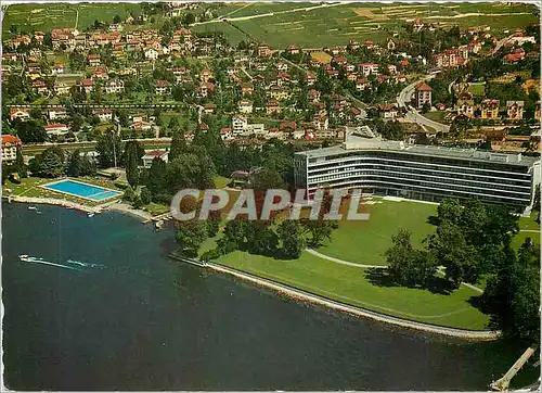 Cartes postales moderne Vevey Le Batiment Nestle et la Piscine Olympique de Corseaux Plage