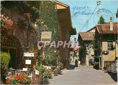 Cartes postales moderne Yvoire Hte Savoie Sues rues pittoresques et ses maisons fleuries