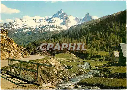 Cartes postales moderne Vallee de la Claree Chalets de Laval et la Grande Marche