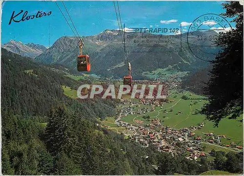 Cartes postales moderne Klosters Dorf und Platz mit Madrisa Bahn