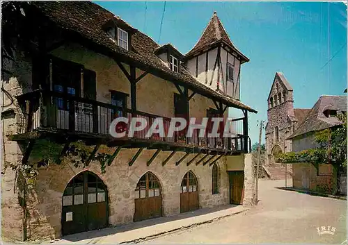 Cartes postales moderne Beaulieu sur Dordogne Correze La chapelle des Penitents et vieille maison