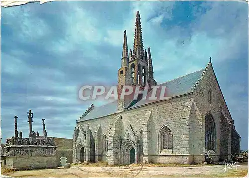 Cartes postales moderne La Bretagne Notre Dame de Tronoen Sud Finistere La Chapelle et le Calvaire