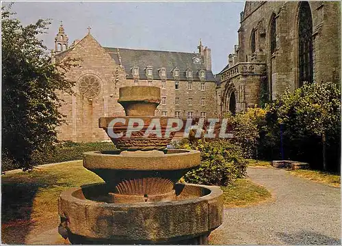 Cartes postales moderne Saint Pol Finistere Vasque gothique dans les jardins de la Chapelle du Kreisker