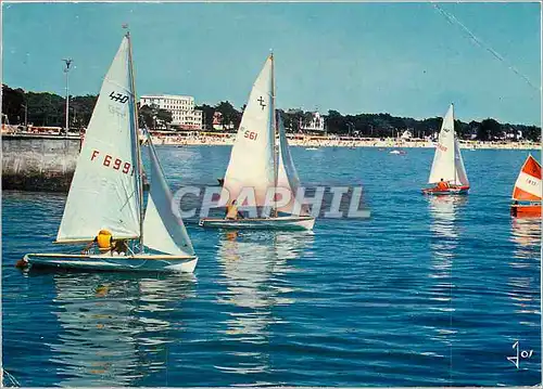 Moderne Karte Carnac Depart des voiliers devant la grande plage