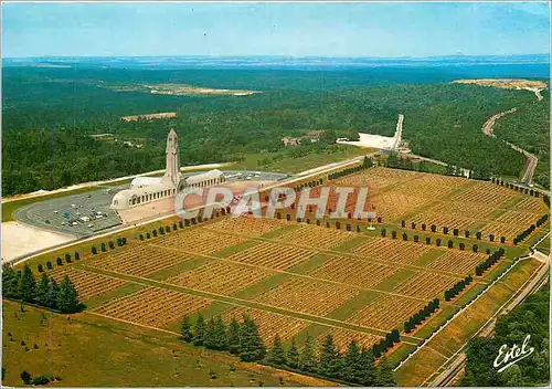 Moderne Karte Verdun et ses Champs de Bataille Meuse Vue aerienne de l'Ossuaire de Douaumont