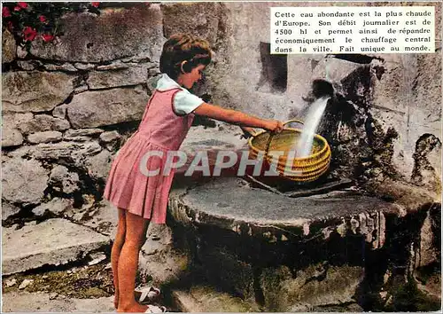 Cartes postales moderne Chaudes Aigues Cantal La Source d'Eau Chaudes Cantal