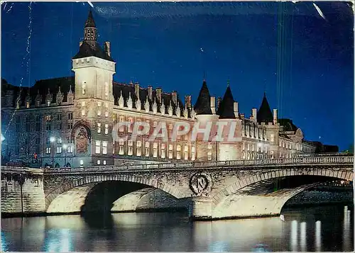 Cartes postales moderne Paris La Conciergerie illuminee