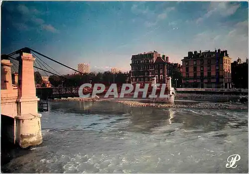 Cartes postales moderne Grenoble L'Isere au pont suspendu