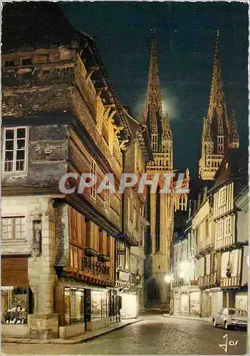 Cartes postales moderne Quimper Finistere La Cathedrale et les vieilles maisons illuminees