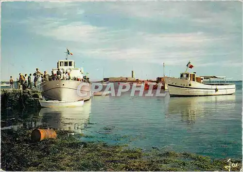 Cartes postales moderne Iles Glenans Ile St Nicolas L'arrivee des vedettes devant le fort des Cigognes