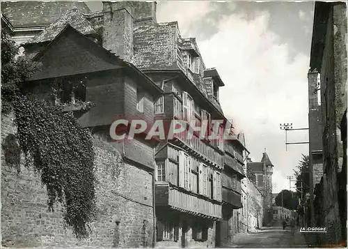 Cartes postales moderne Quimper Finistere Vieille Maison et rue Elie Feron