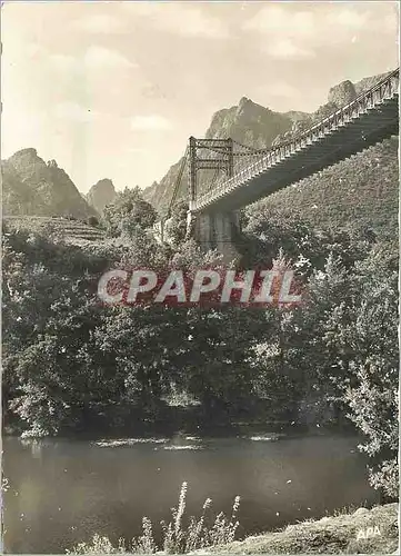 Cartes postales moderne Environs de Lamalou les Bains Herault L'Orb sous le Pont Suspendu de Tarassac au pied du Mont Ca