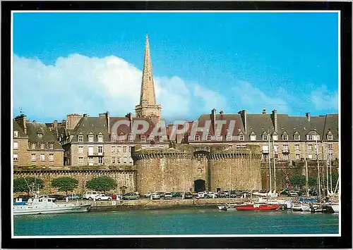 Cartes postales moderne St Malo Cite Corsaire Les Remparts son clocher sa grande Porte et son bassin Vauban