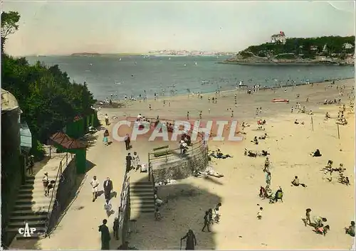 Cartes postales moderne Dinard L'heure du bain dans le fond St Malo