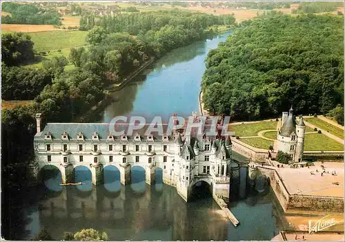 Cartes postales moderne Chenonceaux Indre et Loire Vue aerienne d chateau et du cher A droite le donjon et le jardin de