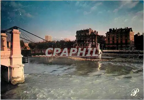 Cartes postales moderne Grenoble L'Isere au pont suspendu