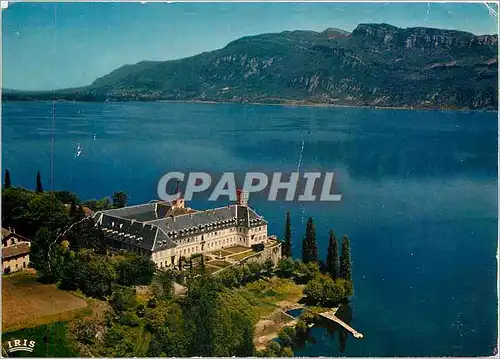 Cartes postales moderne Aix les Bains Lac du Bourget Abbaue d'Hautecombe et panorama sur la Chambotte