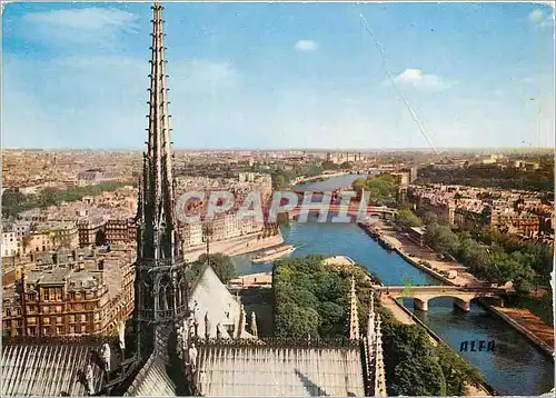 Cartes postales moderne Paris La Seine et la fleche de Notre Dame