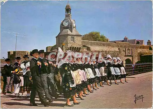 Cartes postales moderne La Bretagne Concarneau Finistere Le Cercle Celtique