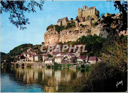 Cartes postales moderne Beynac Dordogne Surplombant le Village au pied de la Dordogne