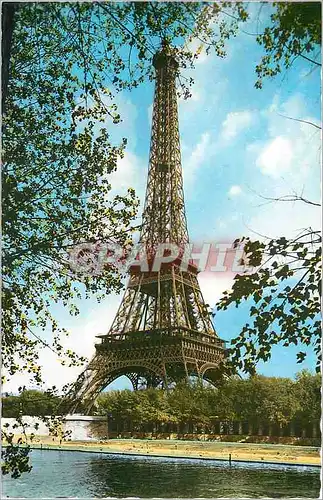 Cartes postales moderne Paris La Tour Eiffel