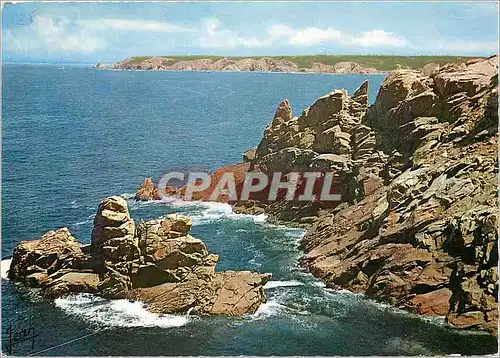 Cartes postales moderne La Pointe du Raz Finistere Le Moine couche Au fond la Pointe du Van