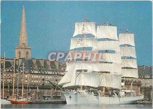 Cartes postales moderne Saint Malo Cite Corsaire Le Dar Mlodziezy Navire ecole polonais