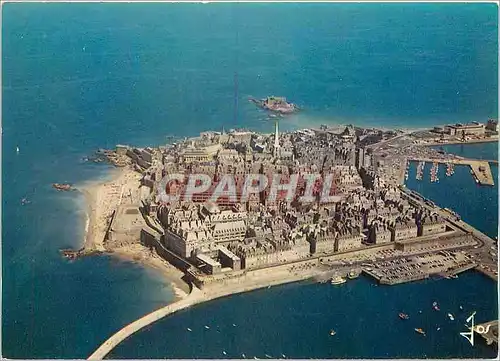 Cartes postales moderne Saint Malo I et V Vue generale sur la ville close entre les remparts