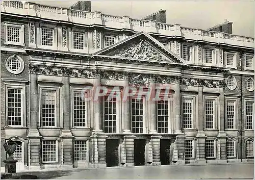 Cartes postales moderne Hamptron Court Palace Middlesex The East Front designed by Sir Christopher Wren