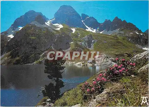 Cartes postales moderne Les Pyrenees Lac d'Artouste Le Lac L'Hotel et le Pic de Lurien
