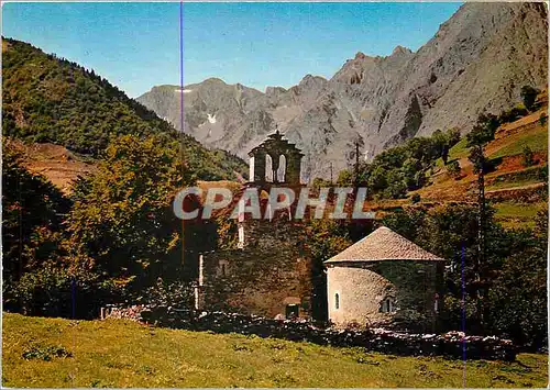 Cartes postales moderne Vallee d'Aure Eglise des Templiers du Plan Le Massif du Campbielh