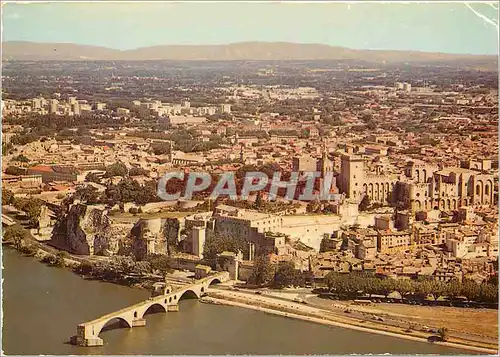 Cartes postales moderne Avignon Vaucluse En avion au dessus de la cite des papes et du pont St Benezet sur le Rhone