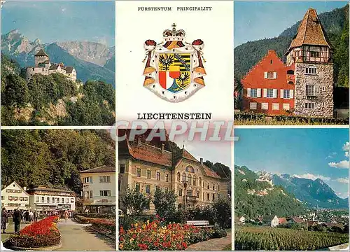 Cartes postales moderne Vaduz Principaute Liechtenstein Chateau Armoires de l'Etat Maison Rouge Centre Gouvernement Vue