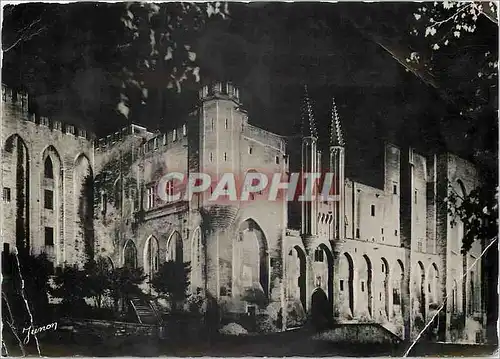 Cartes postales moderne Avignon Vaucluse Palais des Papes Vue partielle la Nuit