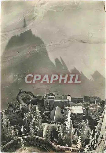 Cartes postales moderne Le Mont Saint Michel Manche Les Remparts Tour Boucle Vus de la Fleche de l'Eglise Abbatiale