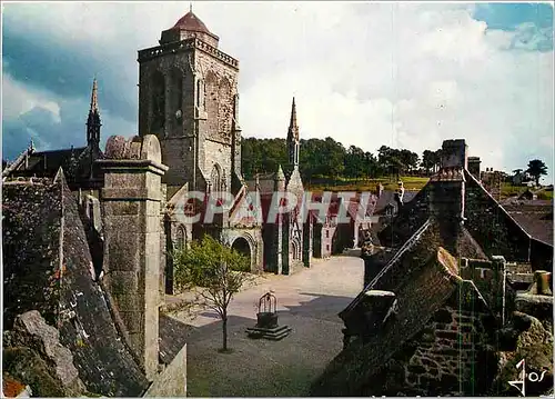 Cartes postales moderne Locronan Finistere Ensemble de la place l'Eglise du XV