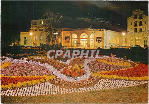 Moderne Karte Cabourg Calvados La Plage des Fleurs Le Casino et le Jardins illuminee