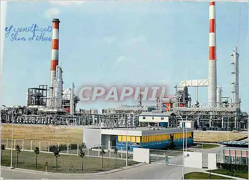 Cartes postales moderne Grandpuits Raffinerie Petrole