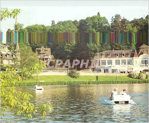 Cartes postales moderne Station Thermale de Bagnoles de l'Orne Le Lac et le Casino des Thermes  Pedalo